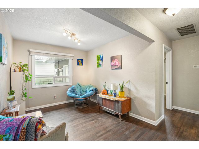 730 20TH St Ne, Salem, OR 97301