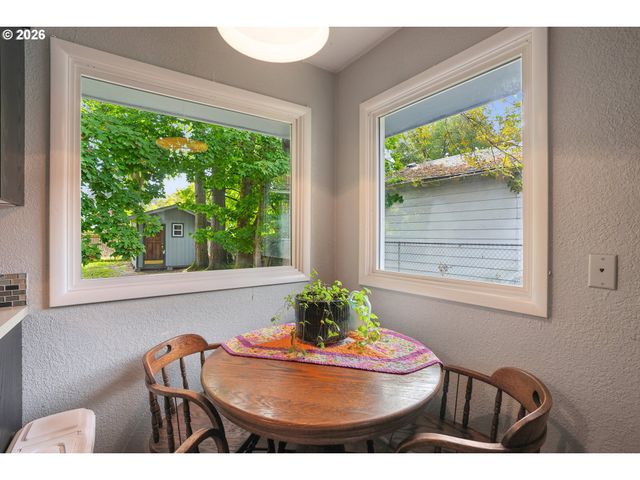 730 20TH St Ne, Salem, OR 97301