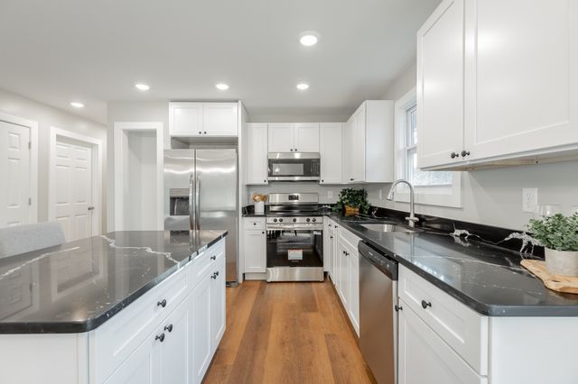 2414 Leann Cir, Chattanooga, TN 37406