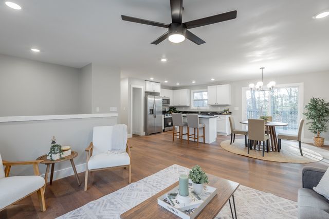 2414 Leann Cir, Chattanooga, TN 37406