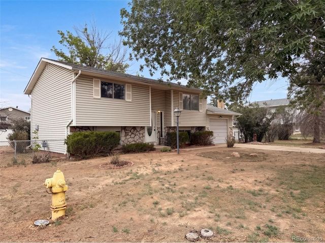 7715 4th St, Wellington, CO 80549