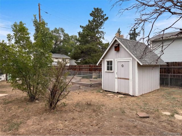 7715 4th St, Wellington, CO 80549