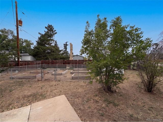7715 4th St, Wellington, CO 80549