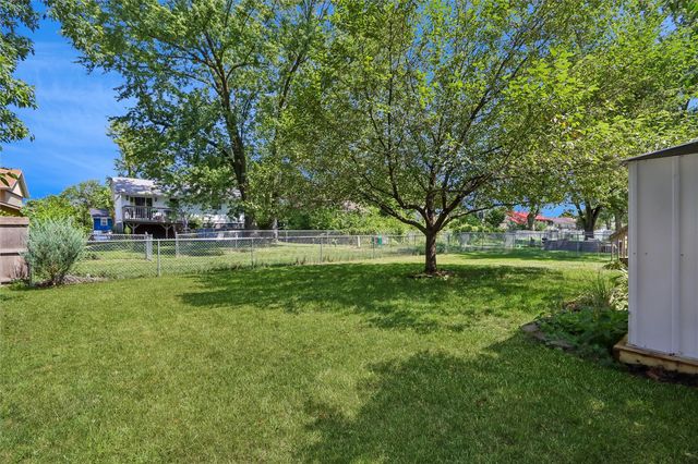 46 Regal Lane, Iowa City, IA 52240