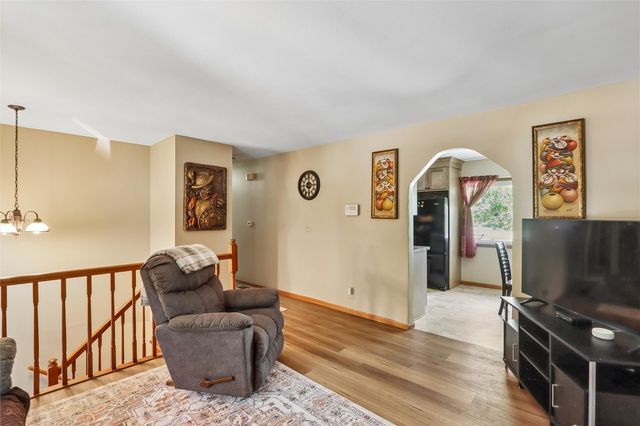 46 Regal Lane, Iowa City, IA 52240