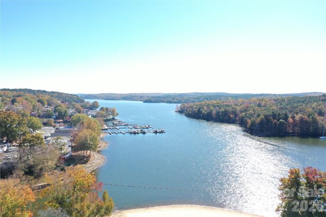 125 Maple Street, New London, NC 28127