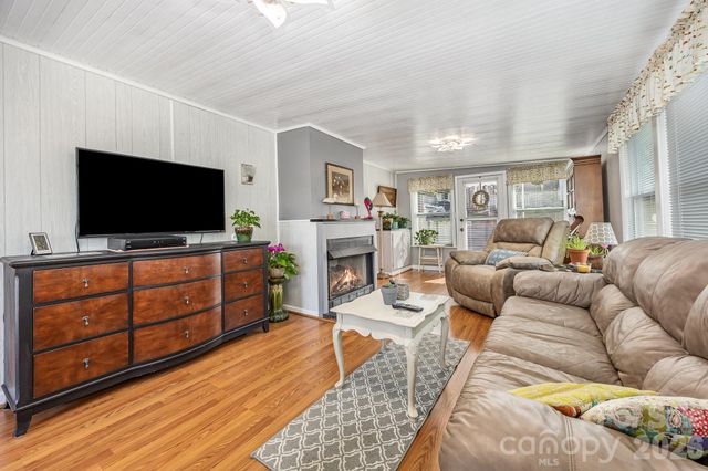125 Maple Street, New London, NC 28127