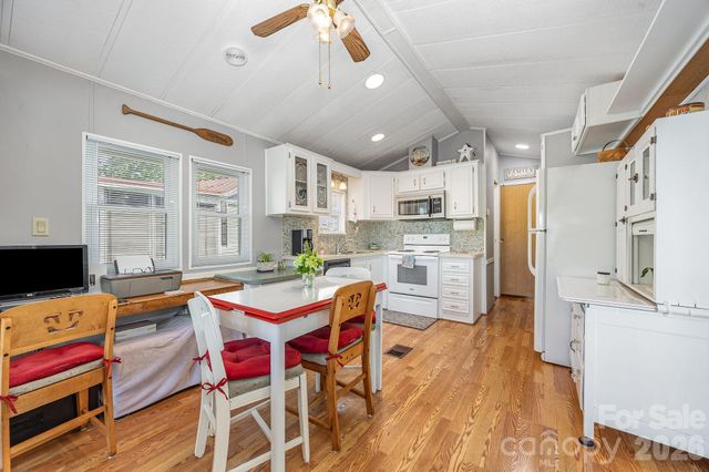 125 Maple Street, New London, NC 28127
