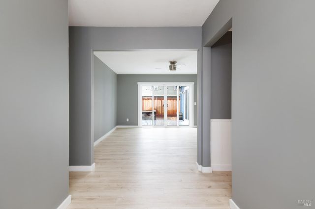 719 Madison Dr, Sonoma, CA 95476