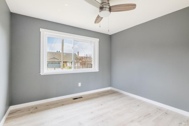 719 Madison Dr, Sonoma, CA 95476