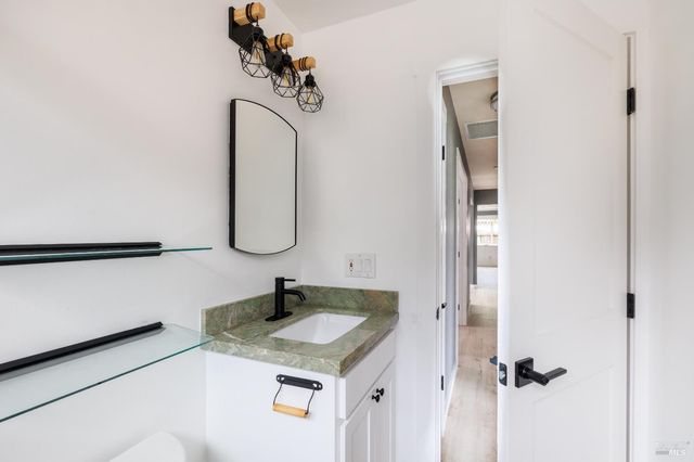 719 Madison Dr, Sonoma, CA 95476