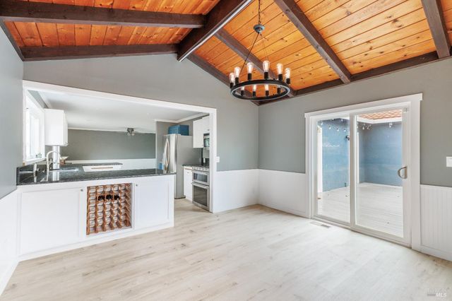 719 Madison Dr, Sonoma, CA 95476