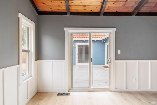 719 Madison Dr, Sonoma, CA 95476