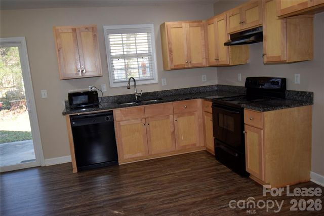 1527 Black Kettle Drive, Charlotte, NC 28213