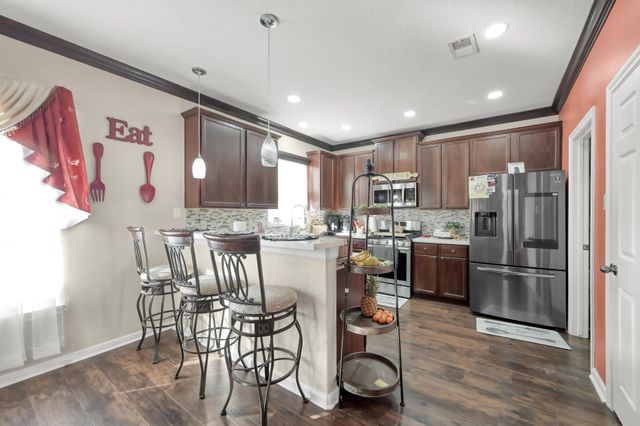 1000 N Arbor Way, Conroe, TX 77303