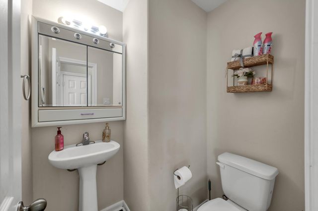 1000 N Arbor Way, Conroe, TX 77303