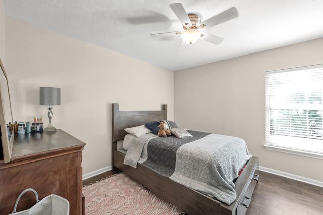 1000 N Arbor Way, Conroe, TX 77303