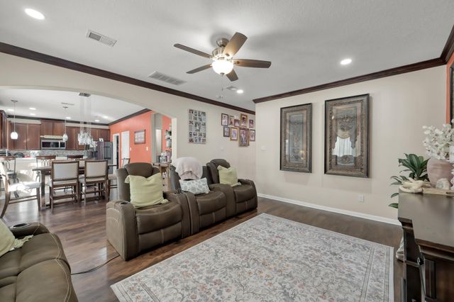 1000 N Arbor Way, Conroe, TX 77303