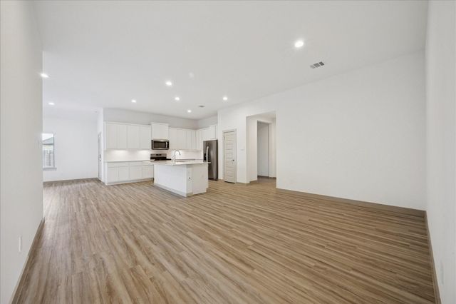 727 Kingwood Drive, League City, TX 77573