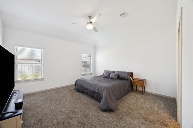 727 Kingwood Drive, League City, TX 77573