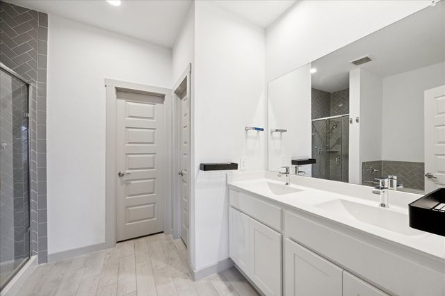 727 Kingwood Drive, League City, TX 77573