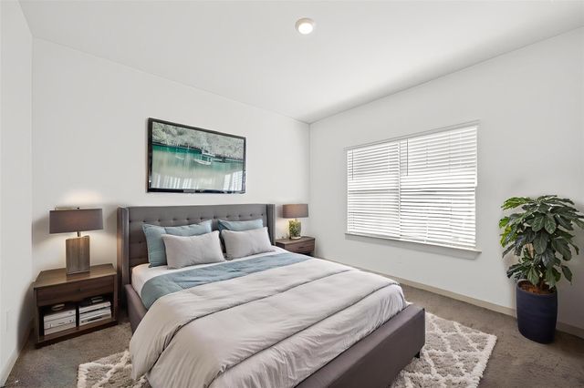 727 Kingwood Drive, League City, TX 77573