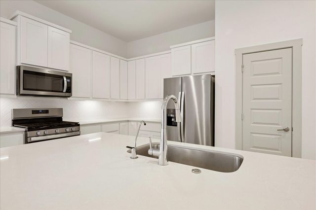 727 Kingwood Drive, League City, TX 77573