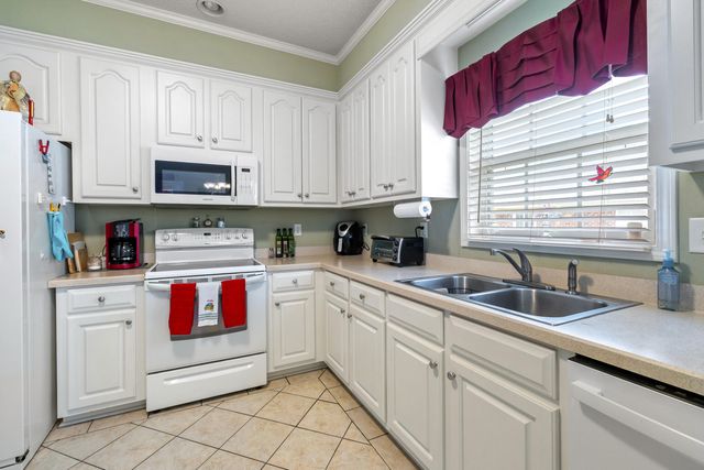 3221 Mayflower Lane, Sumter, SC 29150