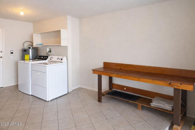 10150 W Hutton Drive, Sun City, AZ 85351