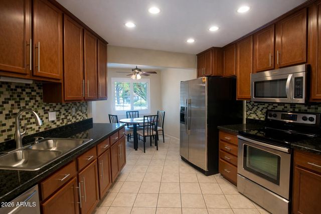 10150 W Hutton Drive, Sun City, AZ 85351