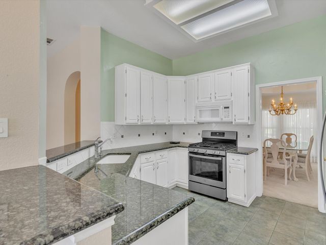 636 Cedarwood Drive, Keller, TX 76248