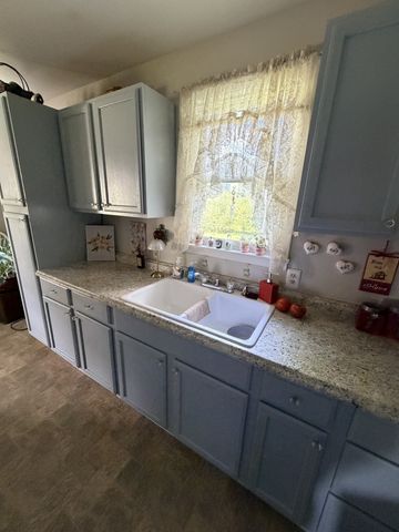 103 Willow St, Ashland City, TN 37015
