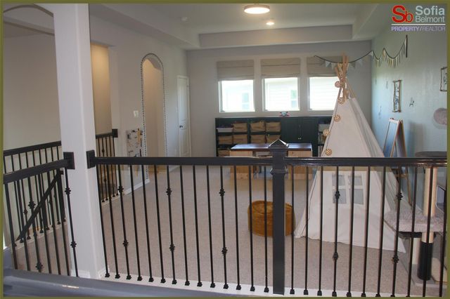 3732 Windsong Park Court Court NE, Pearland, TX 77584