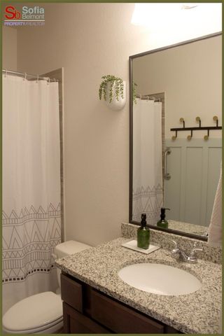 3732 Windsong Park Court Court NE, Pearland, TX 77584