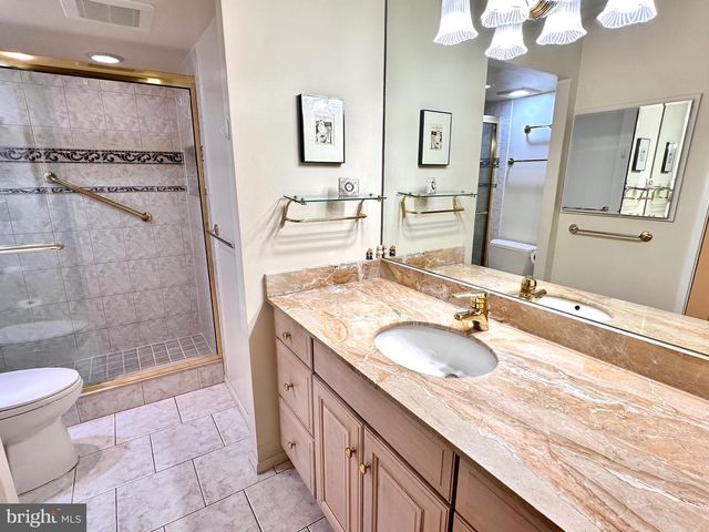 5904 MOUNT EAGLE DR #918, Alexandria, VA 22303