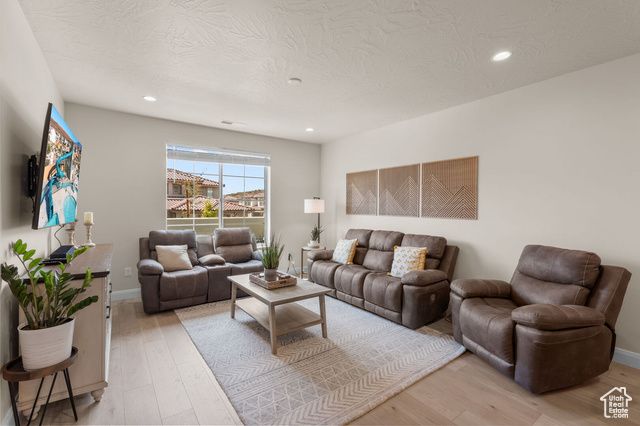 1231 N MISTICO ALY, Washington, UT 84780