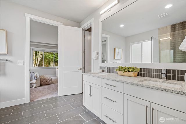 7230 NE 129th St, Kirkland, WA 98034