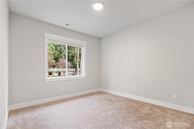 7230 NE 129th St, Kirkland, WA 98034