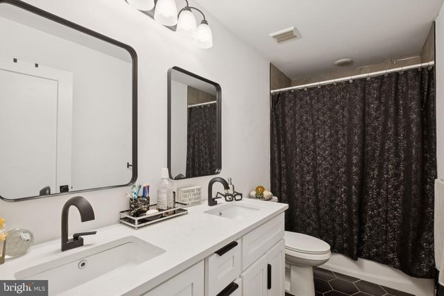 5301 MASTER ST, Philadelphia, PA 19131