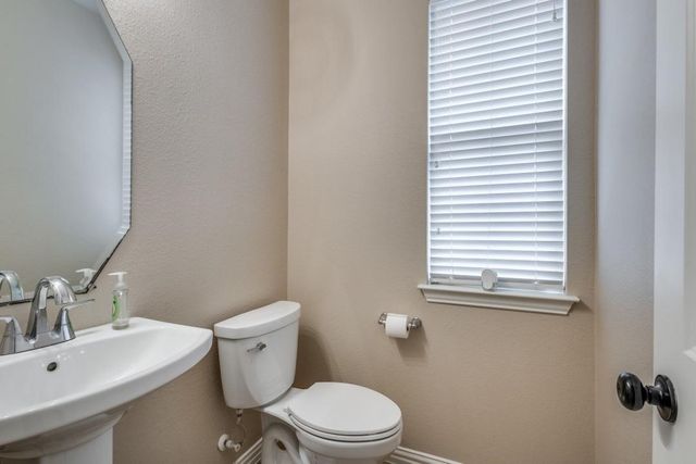 205 Chester Drive, Lewisville, TX 75056