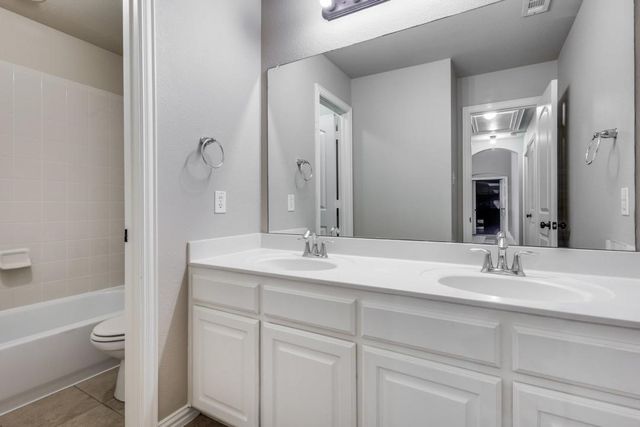 205 Chester Drive, Lewisville, TX 75056