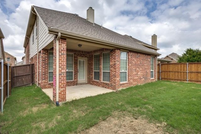 205 Chester Drive, Lewisville, TX 75056