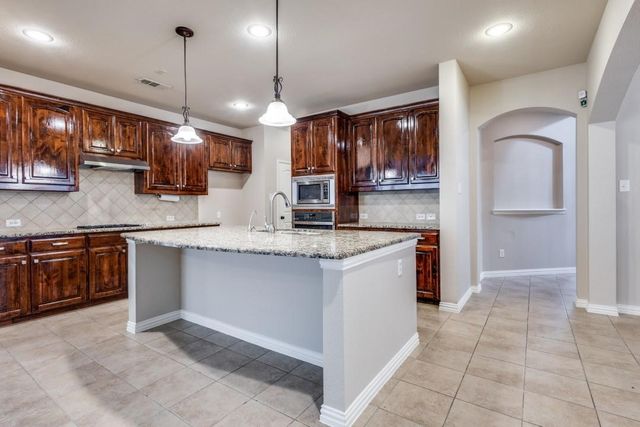 205 Chester Drive, Lewisville, TX 75056