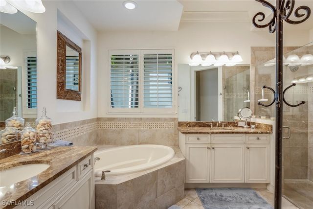 7315 Lantana CIR N, Naples, FL 34119