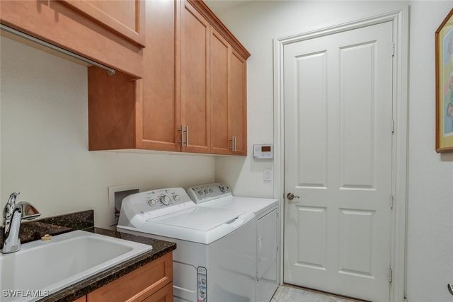 7315 Lantana CIR N, Naples, FL 34119