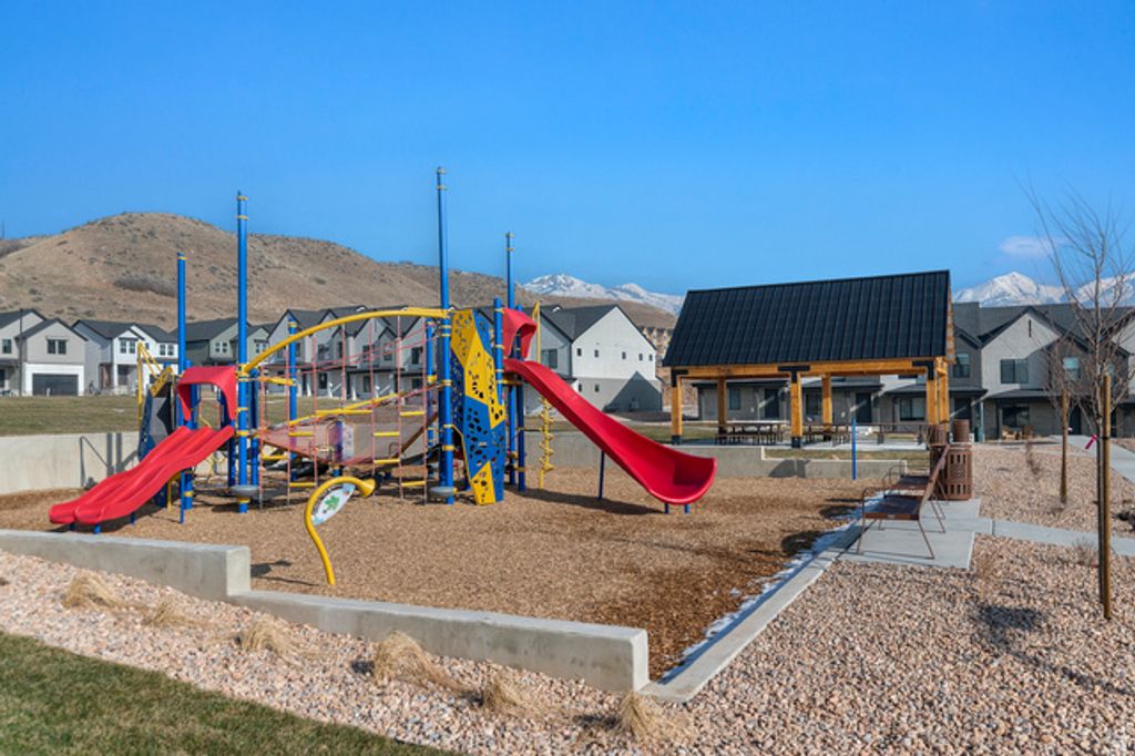 Image 18 of property listing at 4369 N BUCKSTONE WAY #1390, Lehi, UT 84048