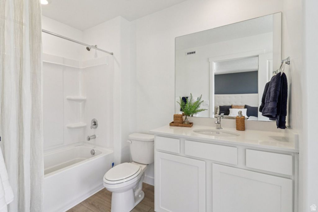 Image 8 of property listing at 4369 N BUCKSTONE WAY #1390, Lehi, UT 84048