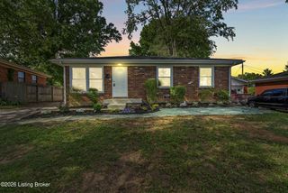 3512 Saint Edwards Dr, Louisville, KY 40299