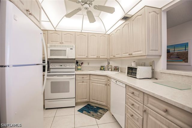 260 Seaview CT 1609, Marco Island, FL 34145