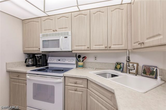 260 Seaview CT 1609, Marco Island, FL 34145